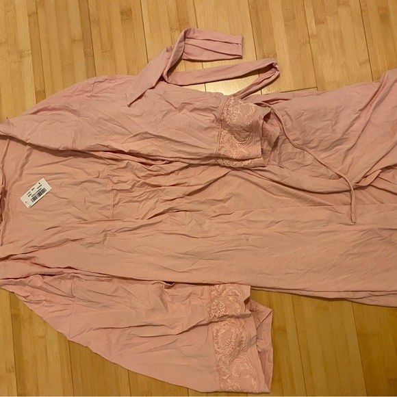 Pink Lace Trim Robe - Picture 3 of 3